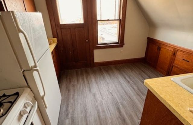 2229 1/2 Blake Avenue - 2 - 2229 Blake Avenue, Racine, WI 53404