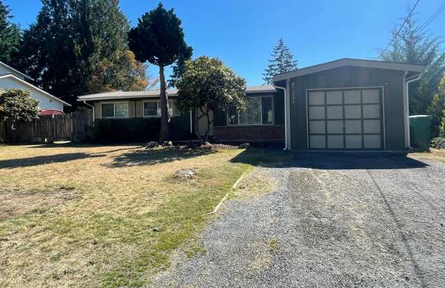 Lynnwood 3 bedroom 1.75 bath home with garage and fenced yard! $2950 per month photos photos Lynnwood 3 bedroom 1.75 bath home with garage and fenced yard! $2950 per month photos photos