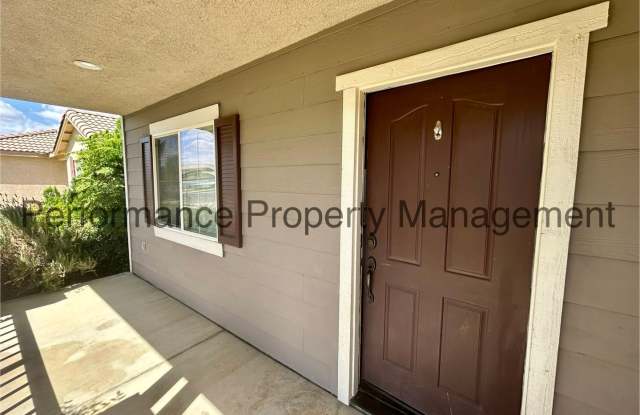 Spacious 4 Bed/3 Bath NW Bakersfield Home with Security Deposit Alternative Option Gallery 2