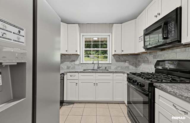 Charming 4BR House in Marietta Gallery 4