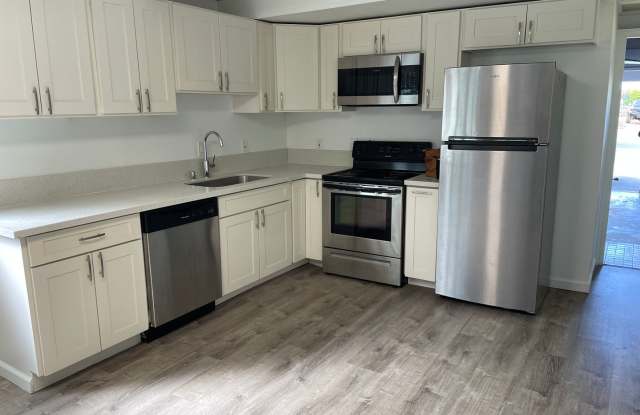 Hawaii Kai - Attached 1 Bedroom + Den w/ 1 Bathroom - $2300 Gallery 4