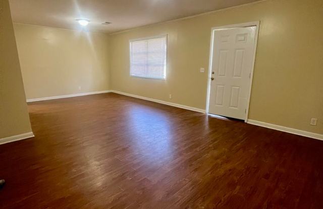 3 Bed 1 Bath House Gallery 1