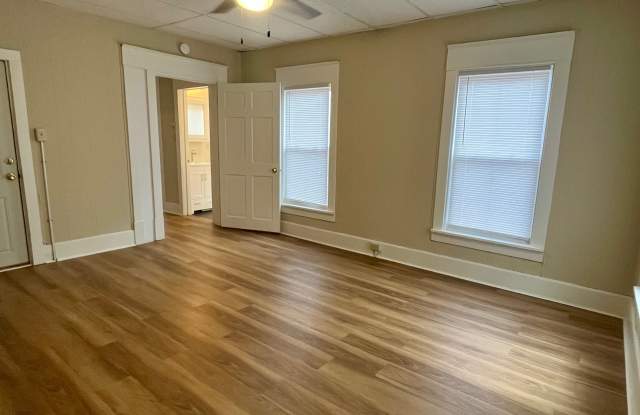 228 E Canedy Street, 2 photos photos