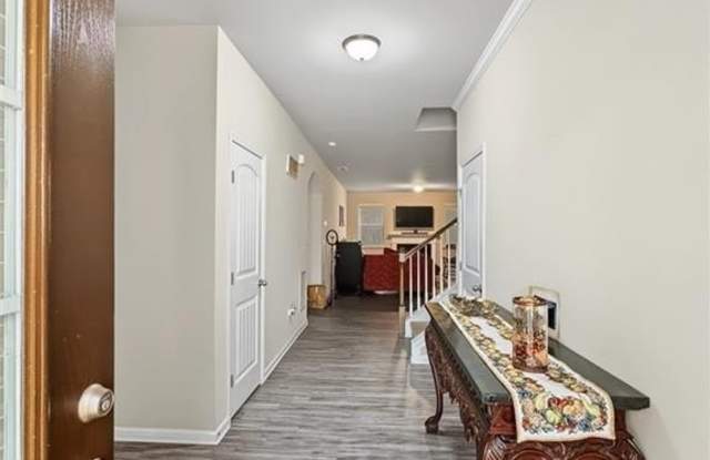 458 Laurelcrest Lane Gallery 3