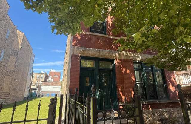 1454 W Ohio Gallery 2