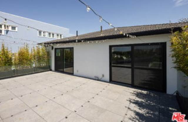 2918 3rd Street Gallery 4