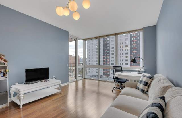 803 HUDSON PARK Gallery 3