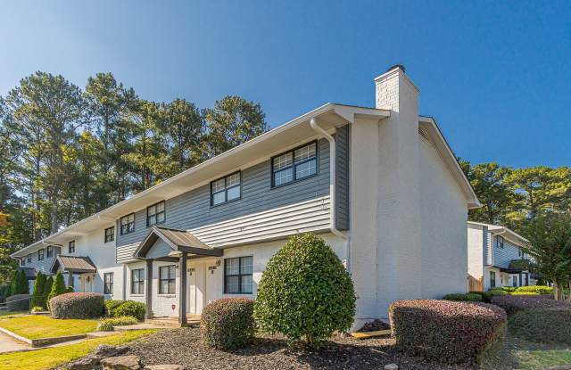 Pinewood Townhomes Gallery 2