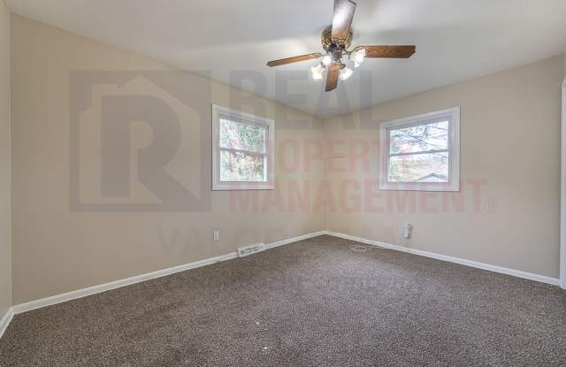 1522 E 172nd St, photos photos