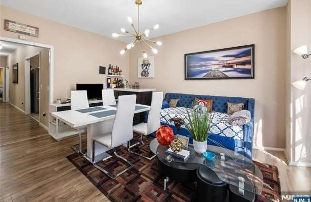 165 Sherman Avenue photos photos