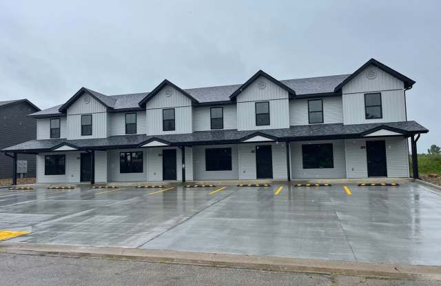BEAUTIFUL 3 BEDROOM 2.5 BATHROOM TOWNHOUSE FOR RENT photos photos