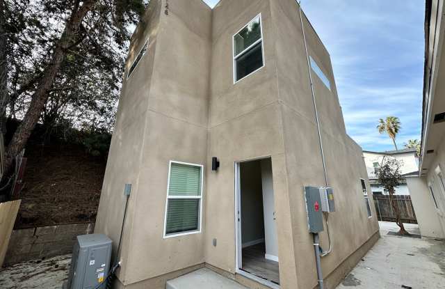 Built in 2025! 4 Bedroom House with High Ceilings Gallery 4