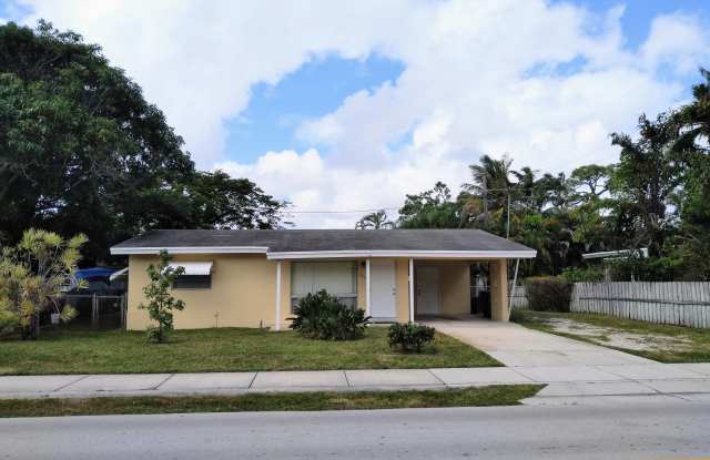 3541 Ne 16th Ave - 3541 Northeast 16th Avenue, Oakland Park, FL 33334