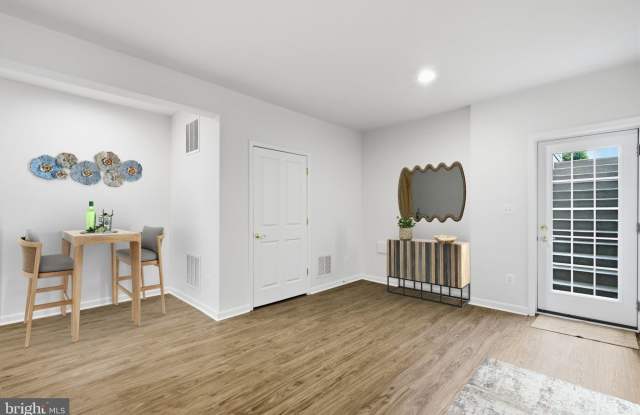 25170 MINERAL SPRINGS Circle Gallery 3