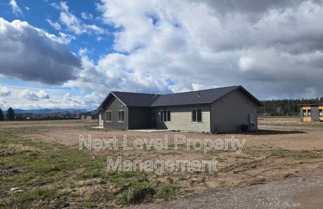 1522 Trumble Creek Road - 2 photos photos