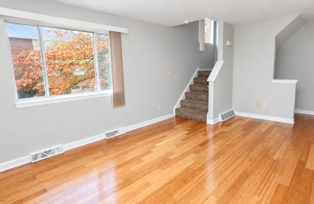 1648 RELATIVE DRIVE Gallery 2