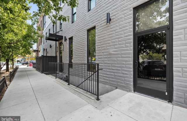 400 S CONKLING Street Gallery 3