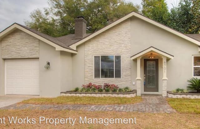 6701 N Navin Avenue - 6701 N Navin Ave, Tampa, FL 33604