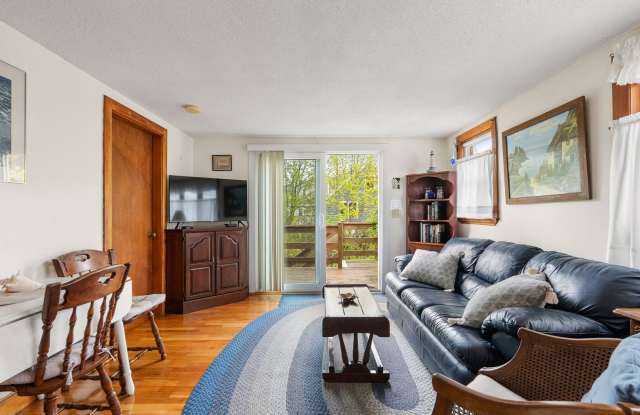 WINTER RENTAL:  Garden by the Sea Gallery 4