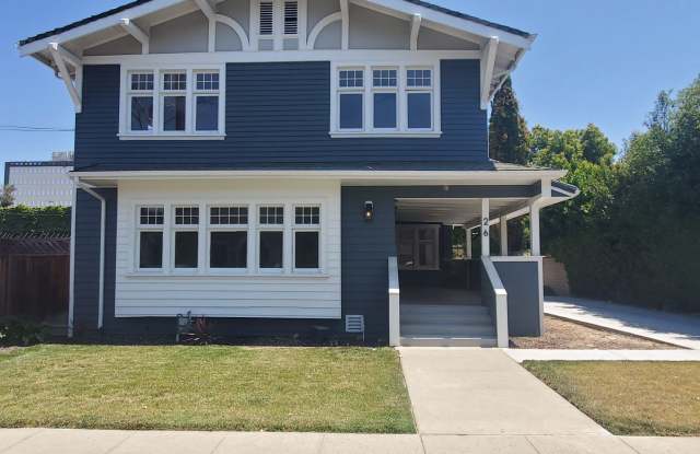 Spacious 5-Bedroom Craftsman Home in a Prime Location photos photos