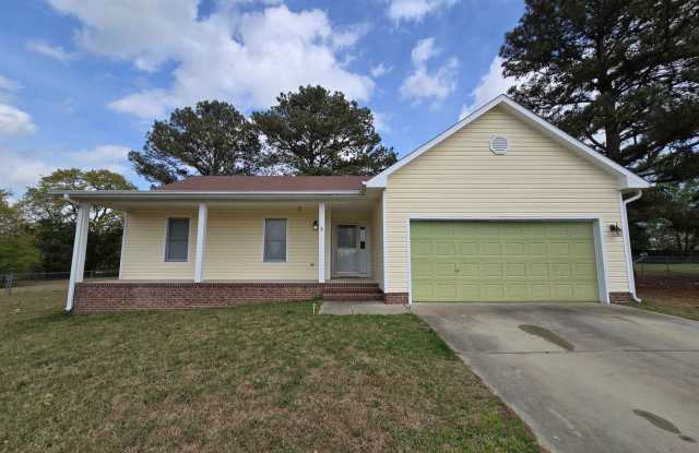 5285 Marvin Drive~ Overhills Creek ***TWO WEEKS FREE*** - 5285 Marvin Drive, Harnett County, NC 28390