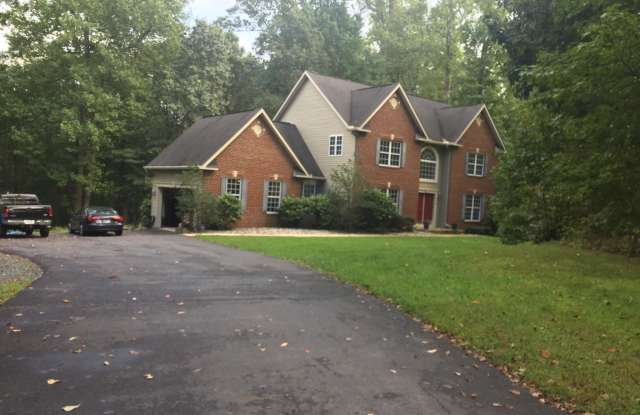 319 N FERRY POINT ROAD - 319 North Ferry Point Road, Lake Shore, MD 21122