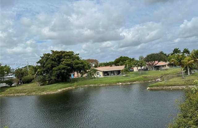 1845 Vista Way photos photos