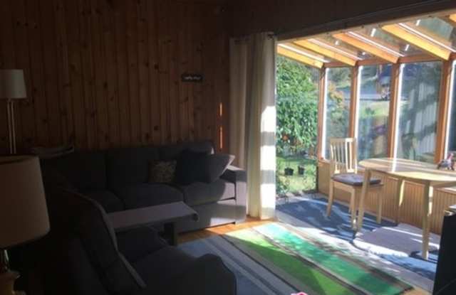 3019 Pickering Avenue North East Gallery 4