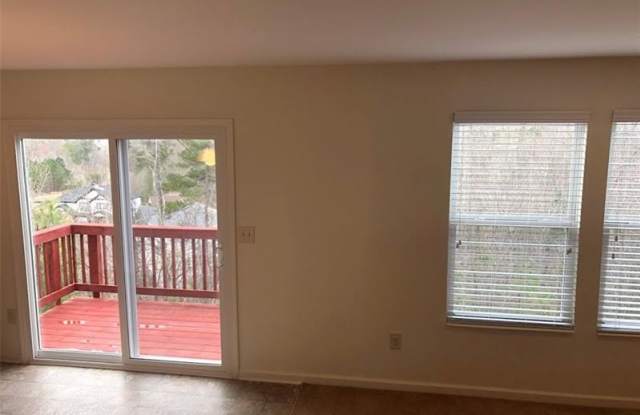 1676 Hollow Brook Court Gallery 4