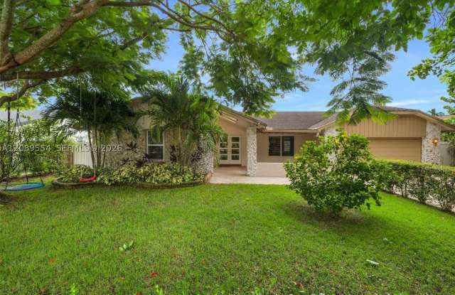 7700 NW 11th Pl Gallery 1