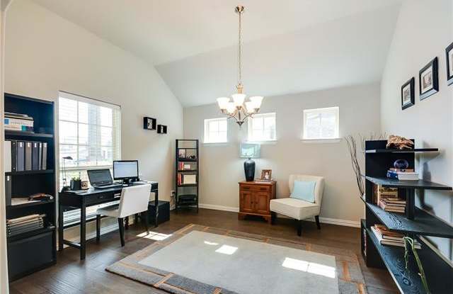 1032 Water Garden Circle Gallery 2
