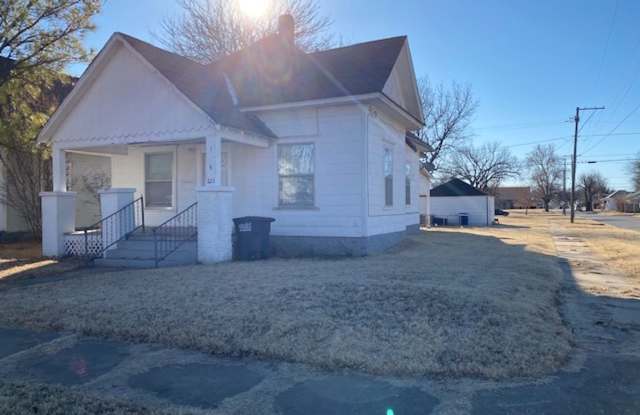 1123 W Maple - 1123 West Maple Avenue, Enid, OK 73703