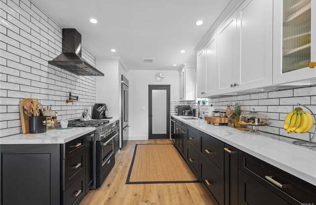334 West Valencia Avenue photos photos