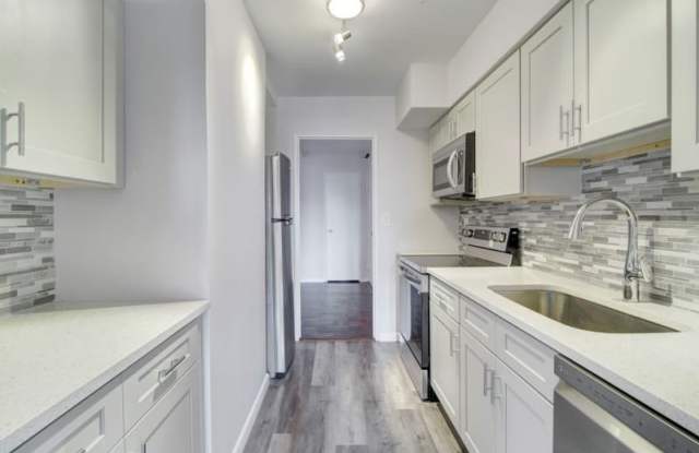 377 S Harrison Street photos photos