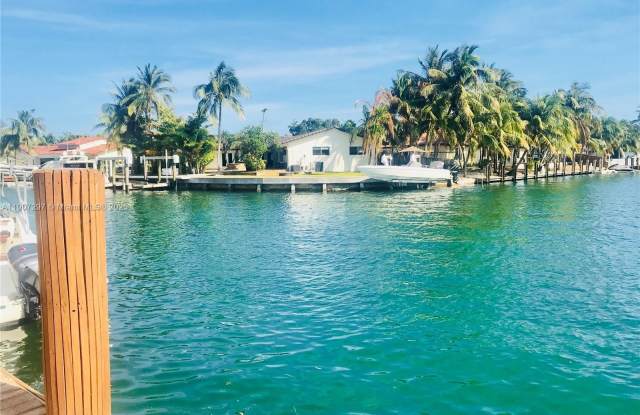 2430 NE 135th St photos photos 2430 NE 135th St photos photos