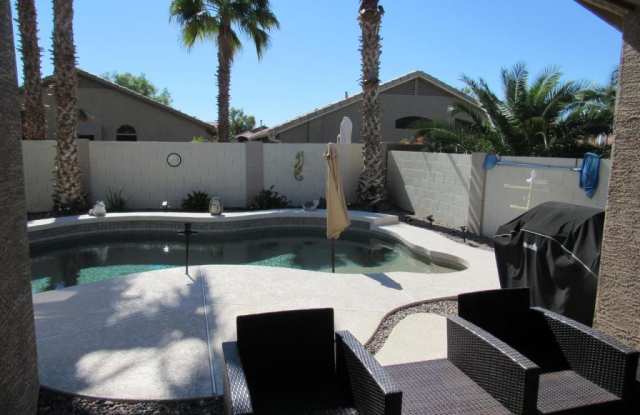 42547 W DESERT FAIRWAYS Drive Gallery 3