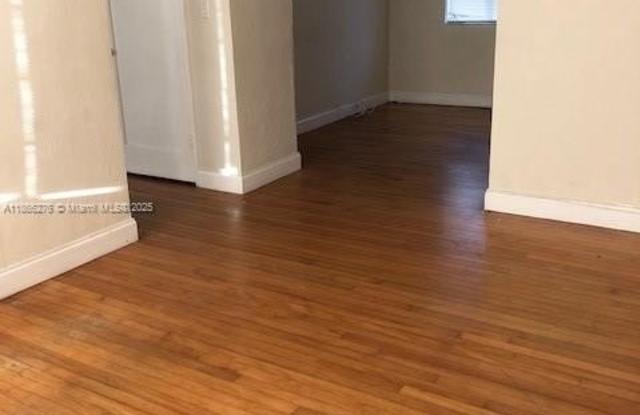 614 Santander Ave photos photos