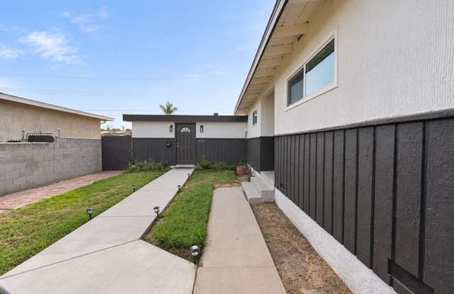 Spacious 4 Bed / 2 Bath Pomona Unit Gallery 3