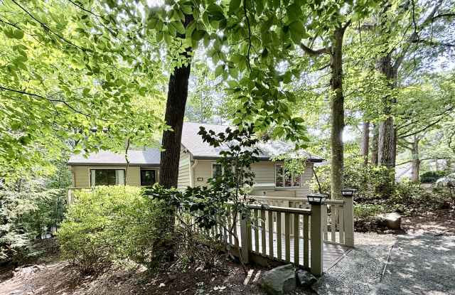 106 Montrose Drive - 1 Gallery 2