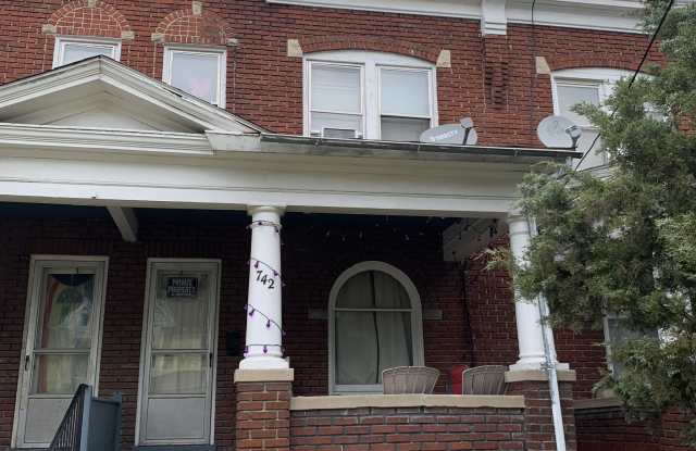 742 West King Street - 742 West King Street, Martinsburg, WV 25401