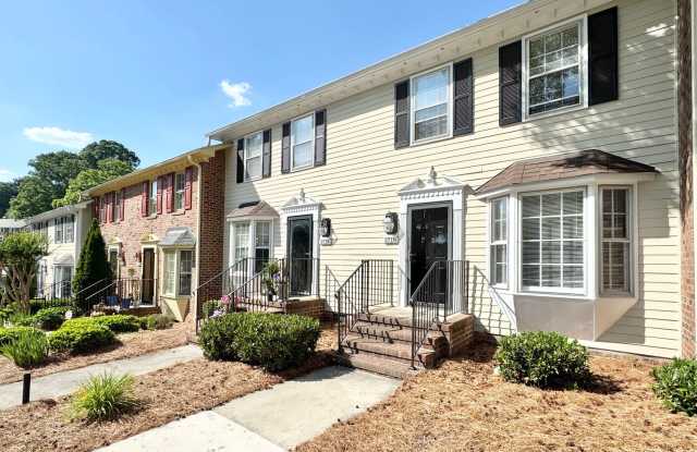 2 Bedroom Townhome in NW Greensboro near parks and Greenway photos photos