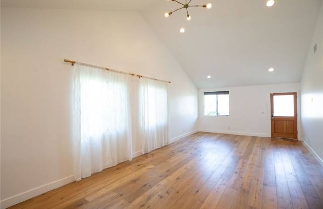 2814 Moss Avenue Gallery 2
