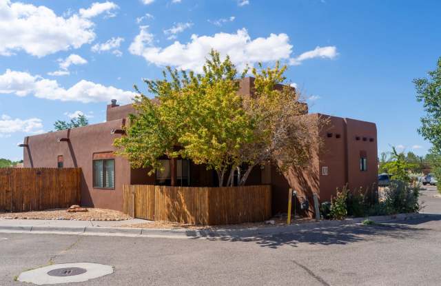 Tierra de Zia 3 bedroom, 2 bath Condo in newer section photos photos