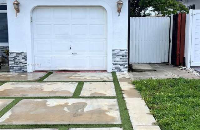 14763 SW 173rd Ter photos photos