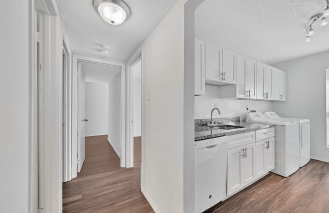 Aston Ridge Apartments Gallery 4