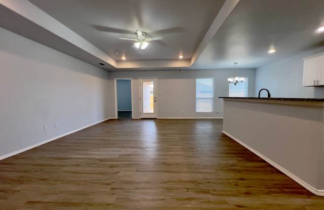 Great 4 Bedroom in Frenship ISD Gallery 4