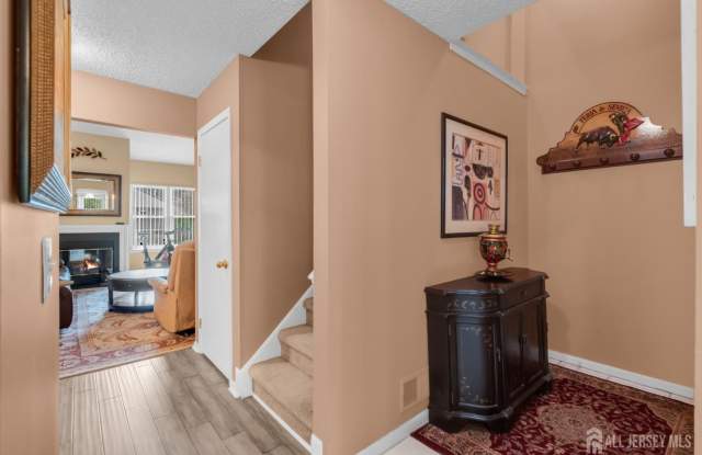 492 Bayberry Court Gallery 3