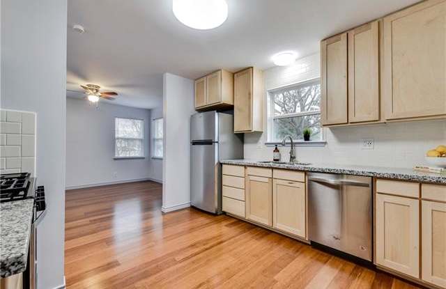 6702 Mira Loma LN Gallery 3