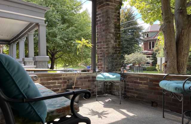 870 Dennison Avenue Gallery 4