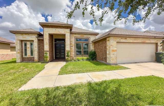 814 KNOTTY PINE LN photos photos